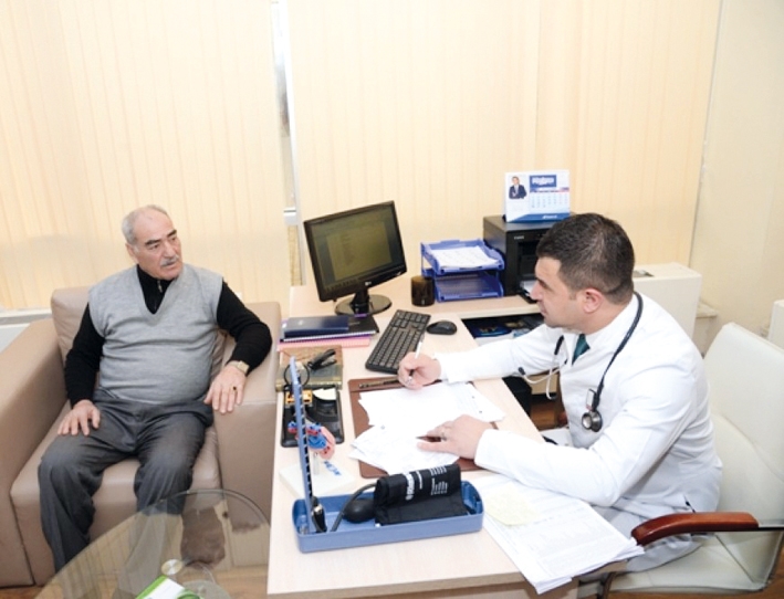 Ölkə əhalisi tibbi müayinələrdən keçirilir