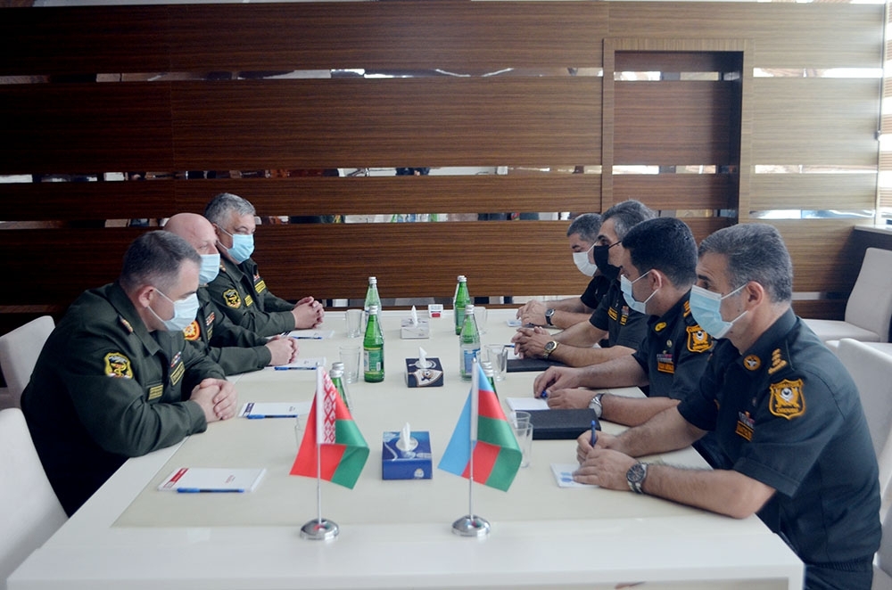 Azərbaycan və Belarus hərbi tibb mütəxəssisləri arasında işçi görüşü keçirilib
