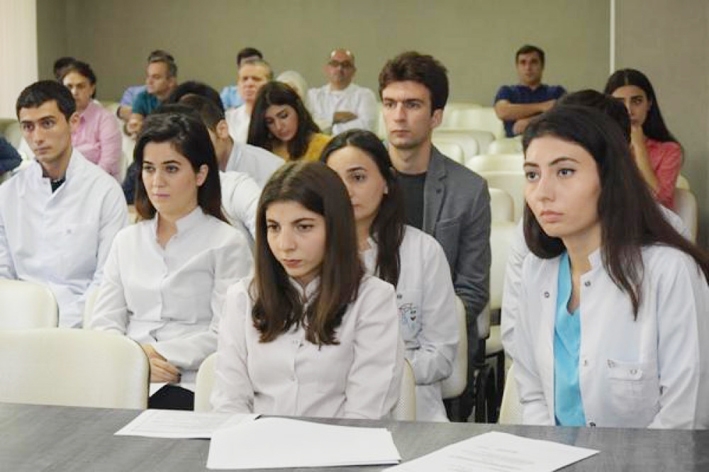 Tibb Universitetində rezidentlər üçün geniş imkanlar yaradılıb