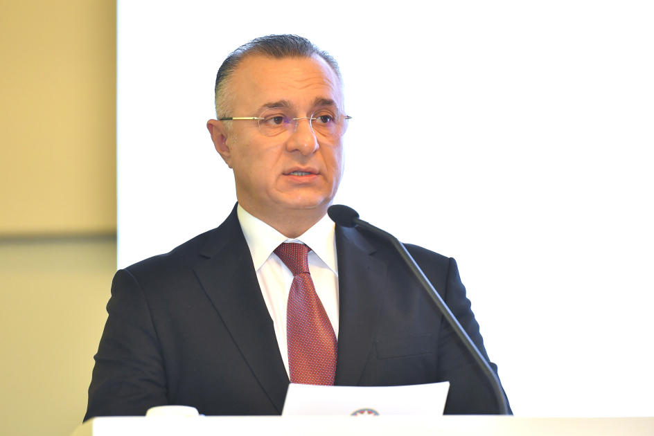 “Azərbaycan əczaçılıq sənayesi: dünən, bu gün və sabah”