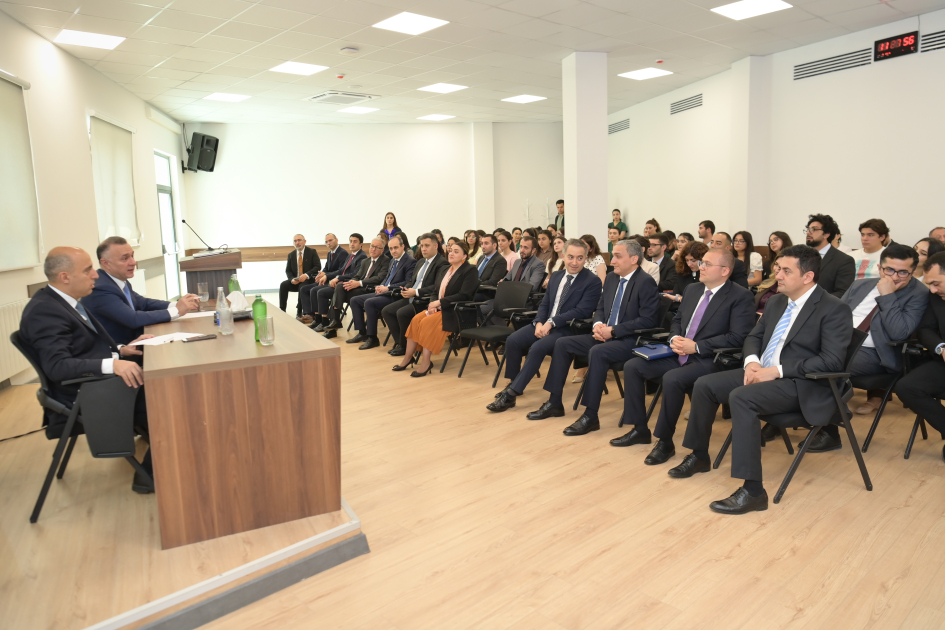Səhiyyə naziri ilə elm və təhsil naziri Qarabağ Universitetində olublar