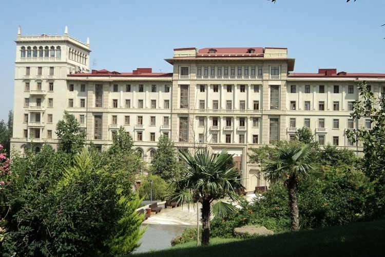 Azərbaycan Respublikası Nazirlər Kabinetinin QƏRARI